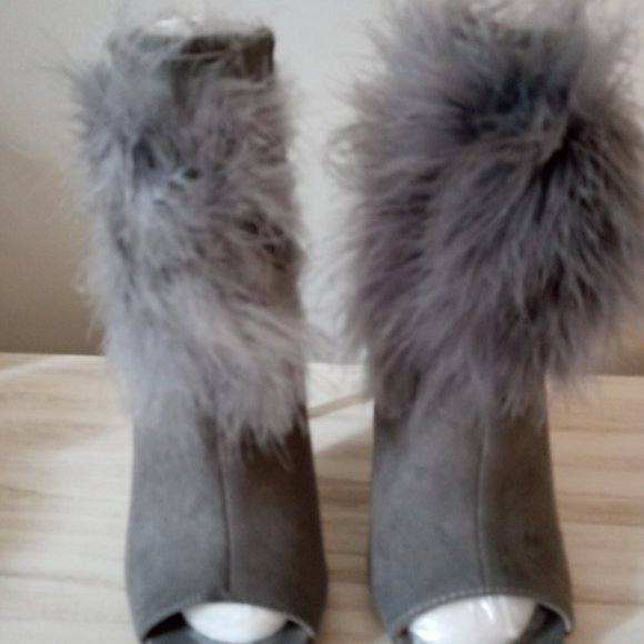 Peep toe Booties - Picture 3 of 3